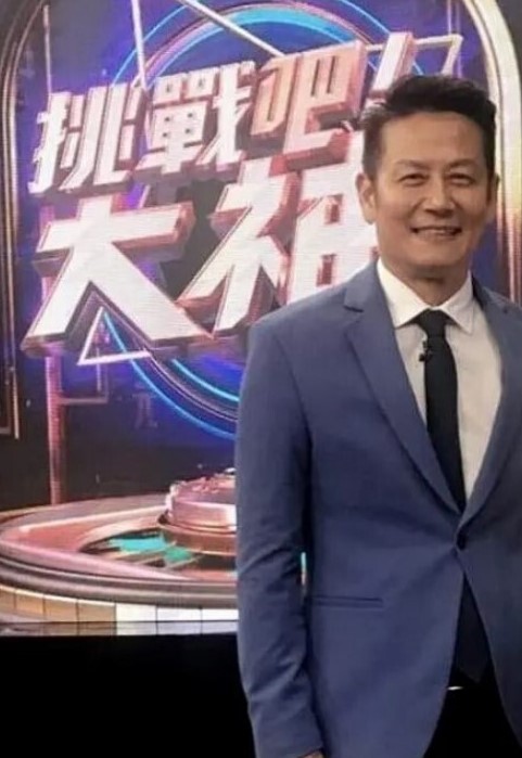OB大神高颜眼镜妹被抓着头发后入撕破丝袜强插全程浪叫不停 - 在线AV秒播